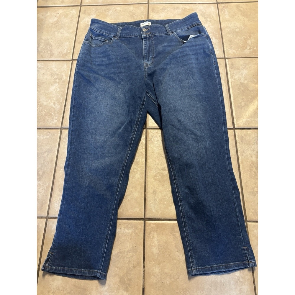 M Jeans By Maurice Women's Straight Leg Medium Wash Denim‎ Jeans Plus 18W